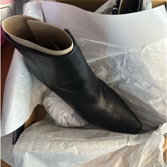 Marc fisher boots LTD - Picture 3 of 9